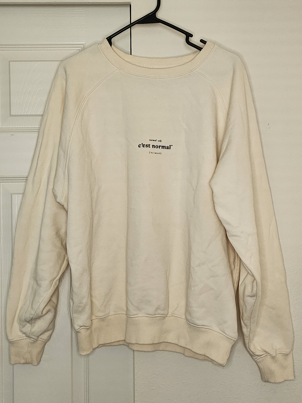 C'est Normal Cream Crewneck Sweatshirt